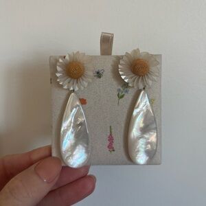 Lizzie Fortunato white and yellow Flower Drop Earrings mother of pearl